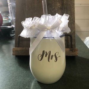 Bride Mrs. cup and garter bundle